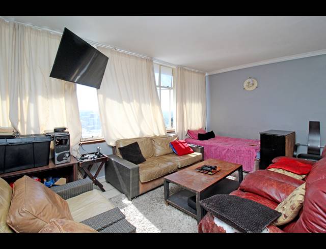 2 BEDROOM APARTMENT FOR SALE IN FERNDALE